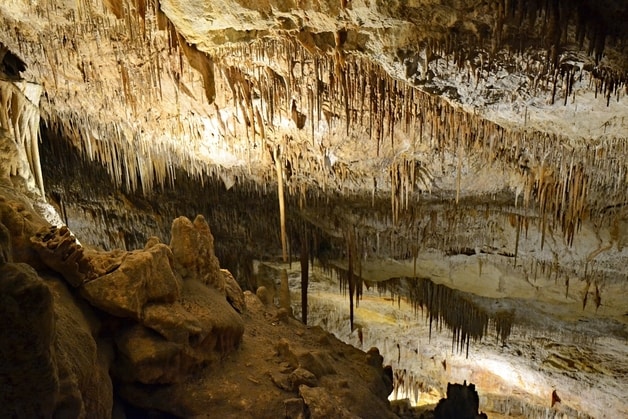 Grotten van Drach bezoeken